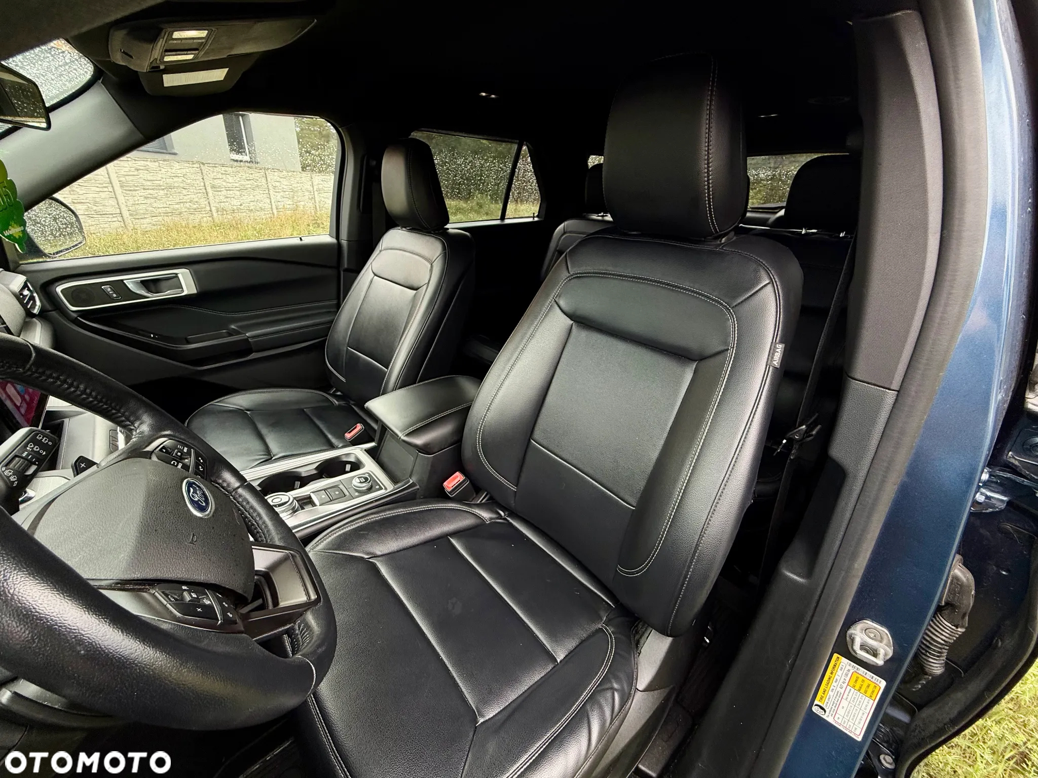 Ford Explorer - 11