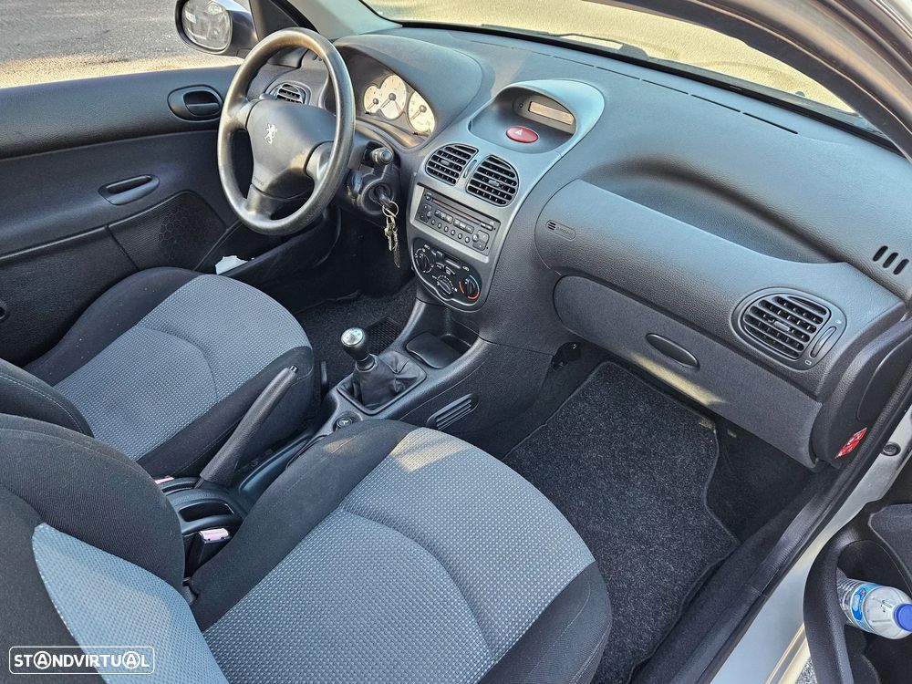 Peugeot 206 1.1 Color Line - 8