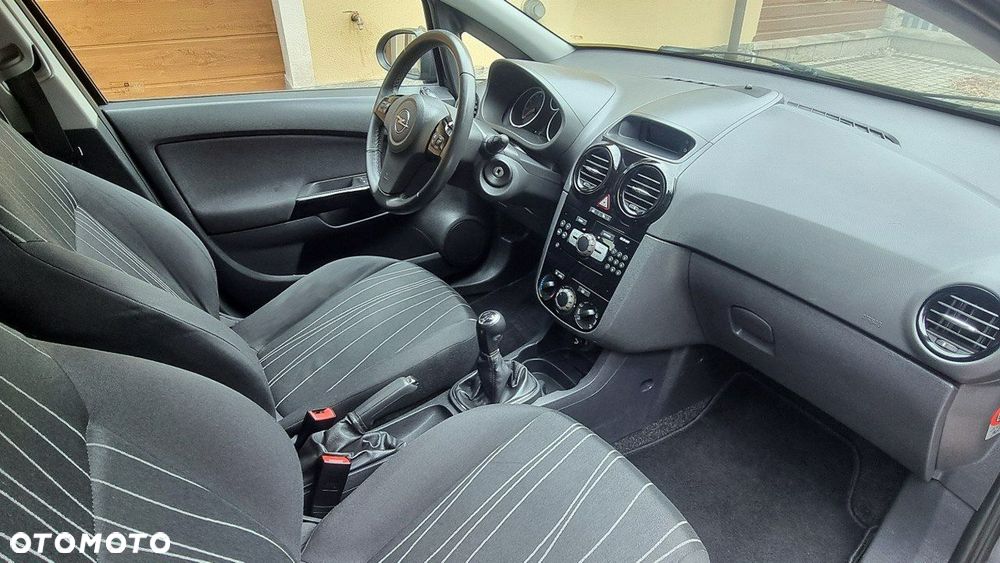 Opel Corsa - 11