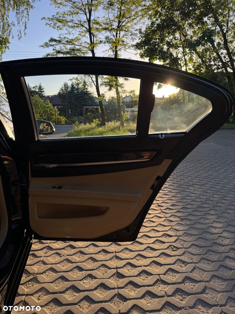 BMW Seria 7 730d - 15