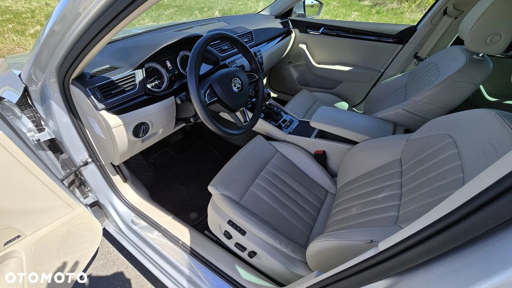 Skoda Superb 2.0 TSI 4x4 L&K DSG - 17