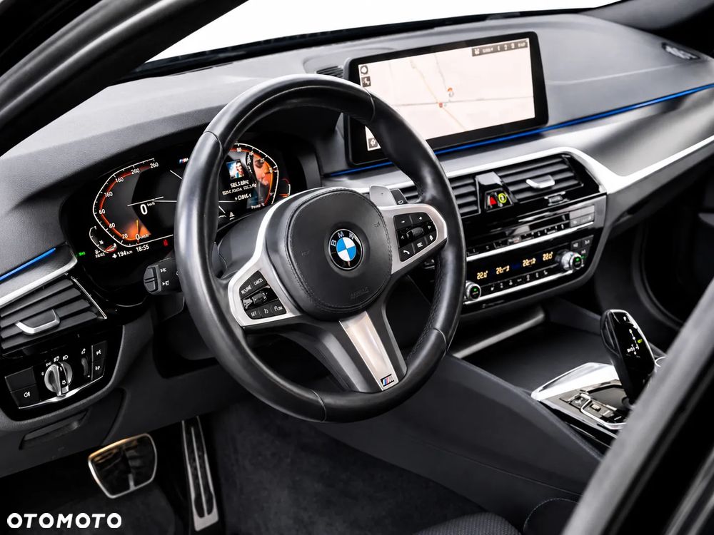 BMW Seria 5 520d M Sport Edition - 13