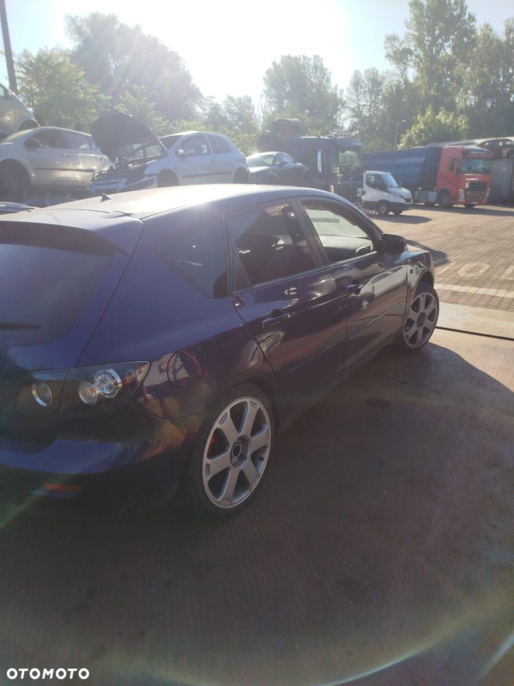Mazda 3 na części - 7