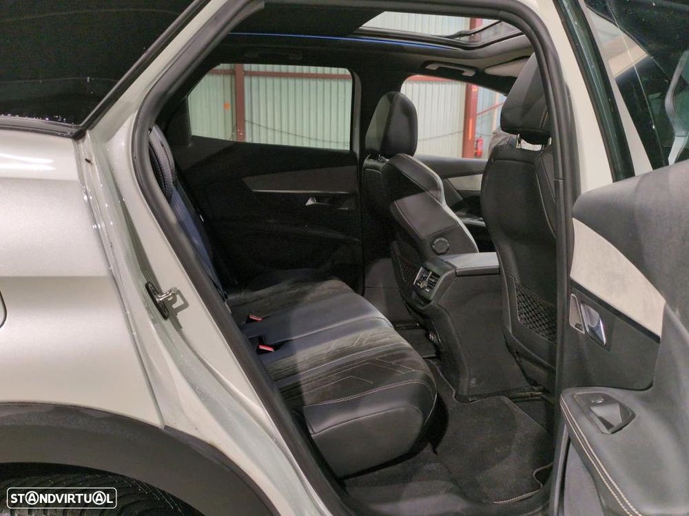 Peugeot 3008 1.5 BlueHDi GT EAT8 - 6
