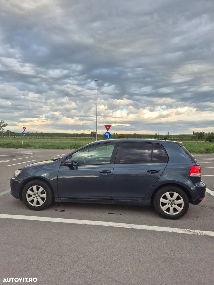 Volkswagen Golf 2.0 TDI DPF Comfortline - 5