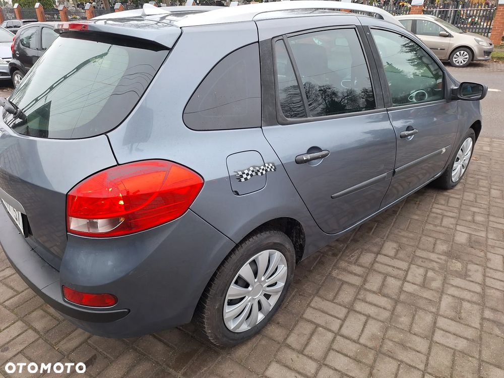 Renault Clio 1.5 dCi Authentique - 4