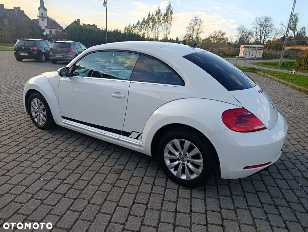 Volkswagen Beetle The 1.6 TDI DPF DSG Design - 11