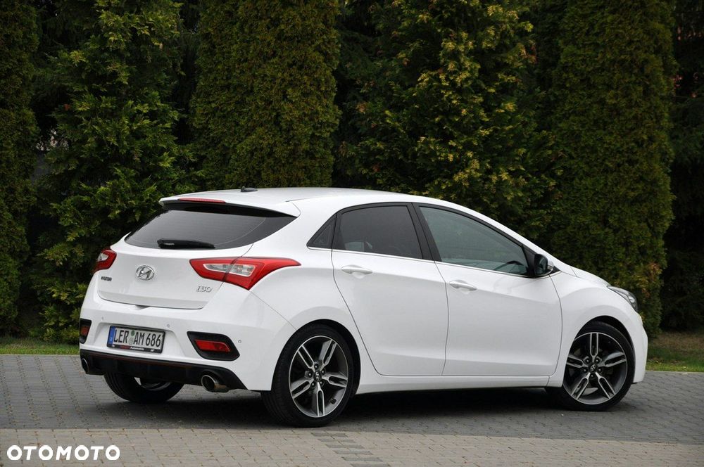 Hyundai i30 1.6 GDI Turbo Luxury - 5