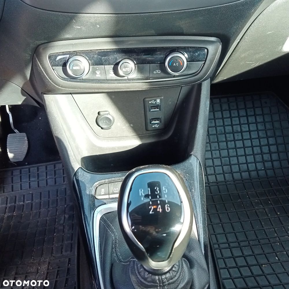 Opel Crossland X - 9