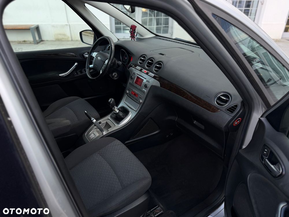 Ford Galaxy 2.0 TDCi Titanium - 19