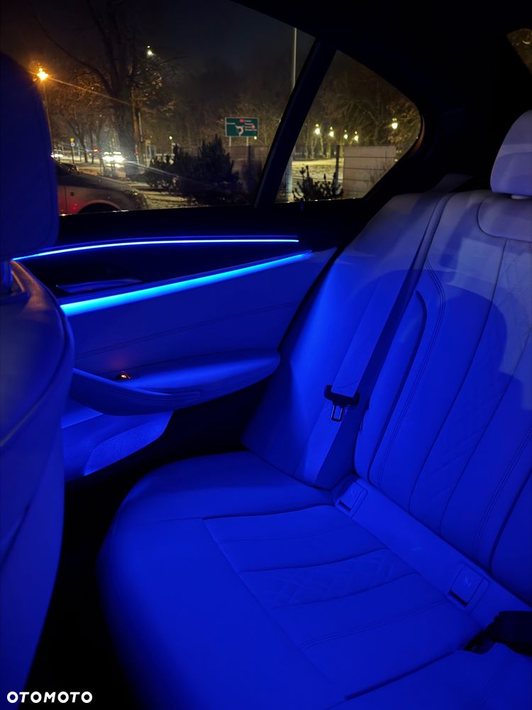 BMW Seria 5 530i GPF xDrive M Sport sport - 11
