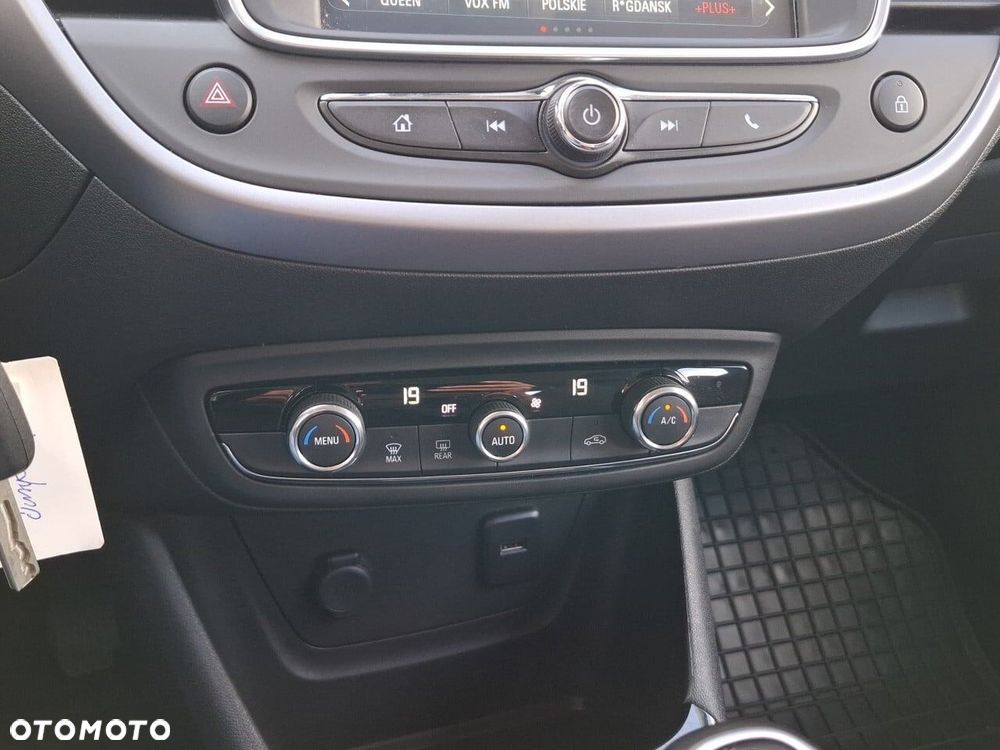 Opel Crossland X - 22