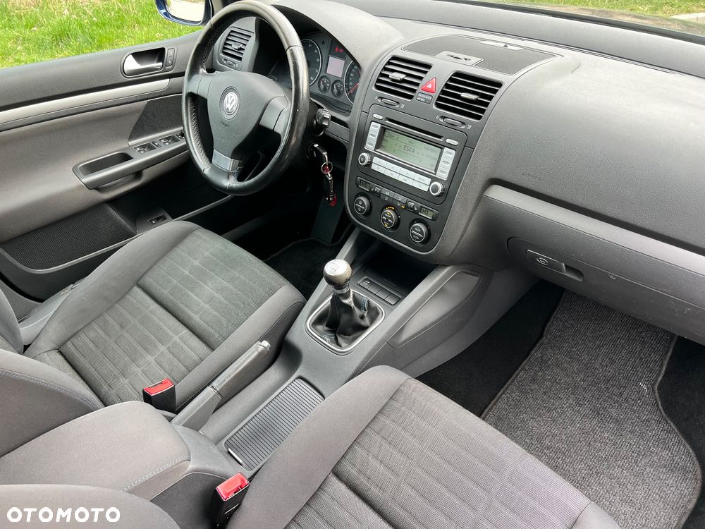 Volkswagen Golf 1.6 FSI Tour Edition - 7