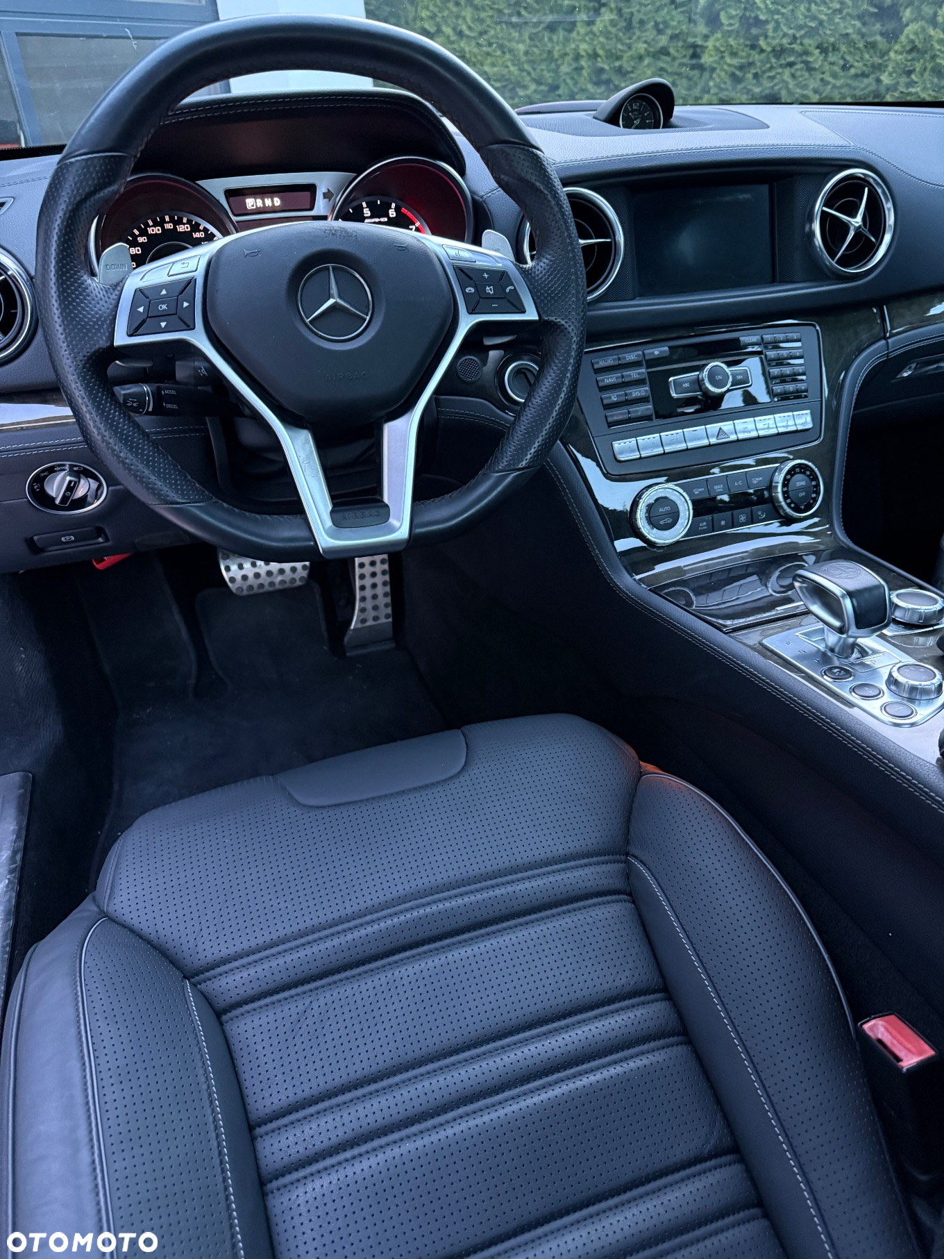 Mercedes-Benz SL 63 AMG - 11