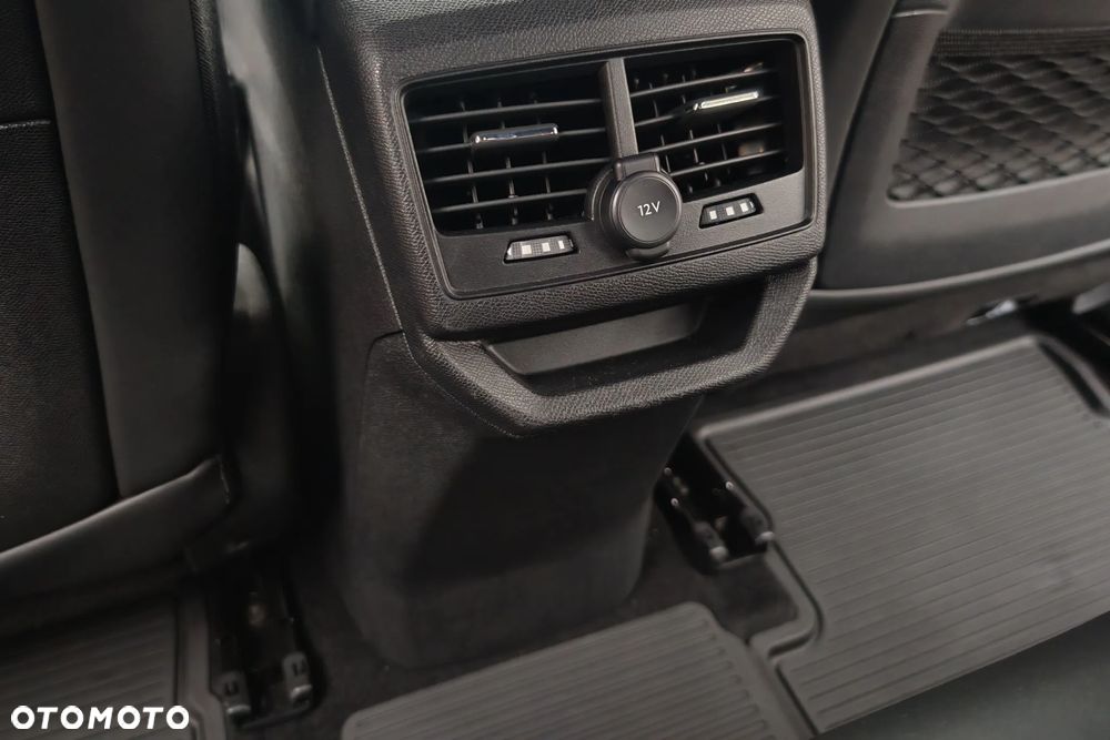 Peugeot 3008 1.2 PureTech mHEV Allure Pack S&S e-DCS6 - 19