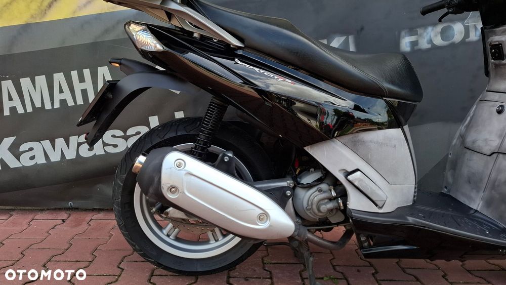 Aprilia Sportcity - 9