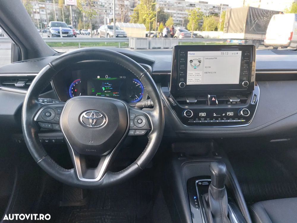 Toyota Corolla 1.8 HSD Exclusive interior Negru - 8