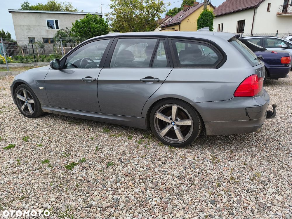 BMW Seria 3 320d - 4