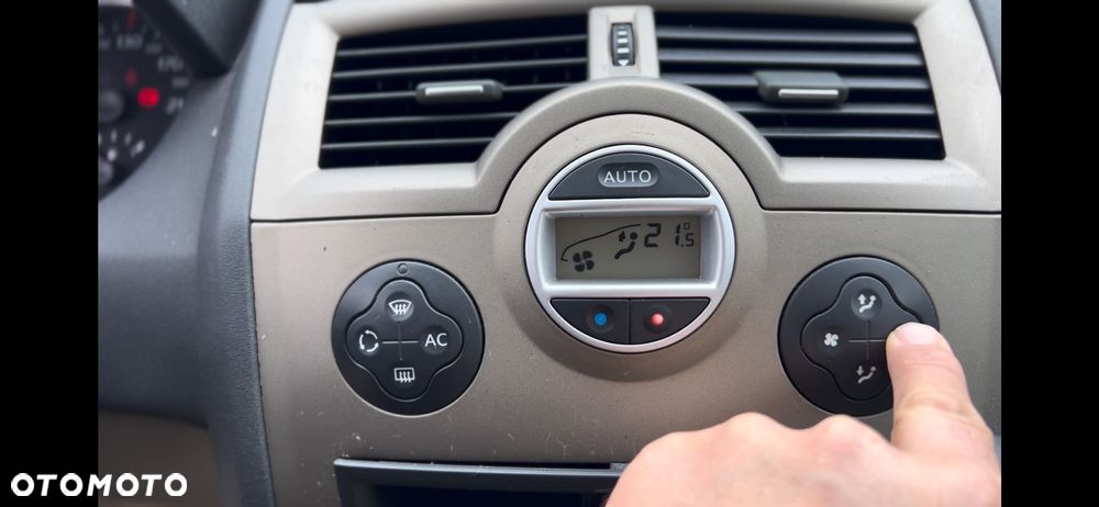 Renault Megane 1.6 16V Privilege - 17