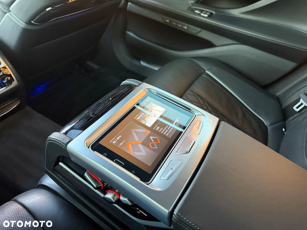 BMW Seria 7 750Ld xDrive sport - 34