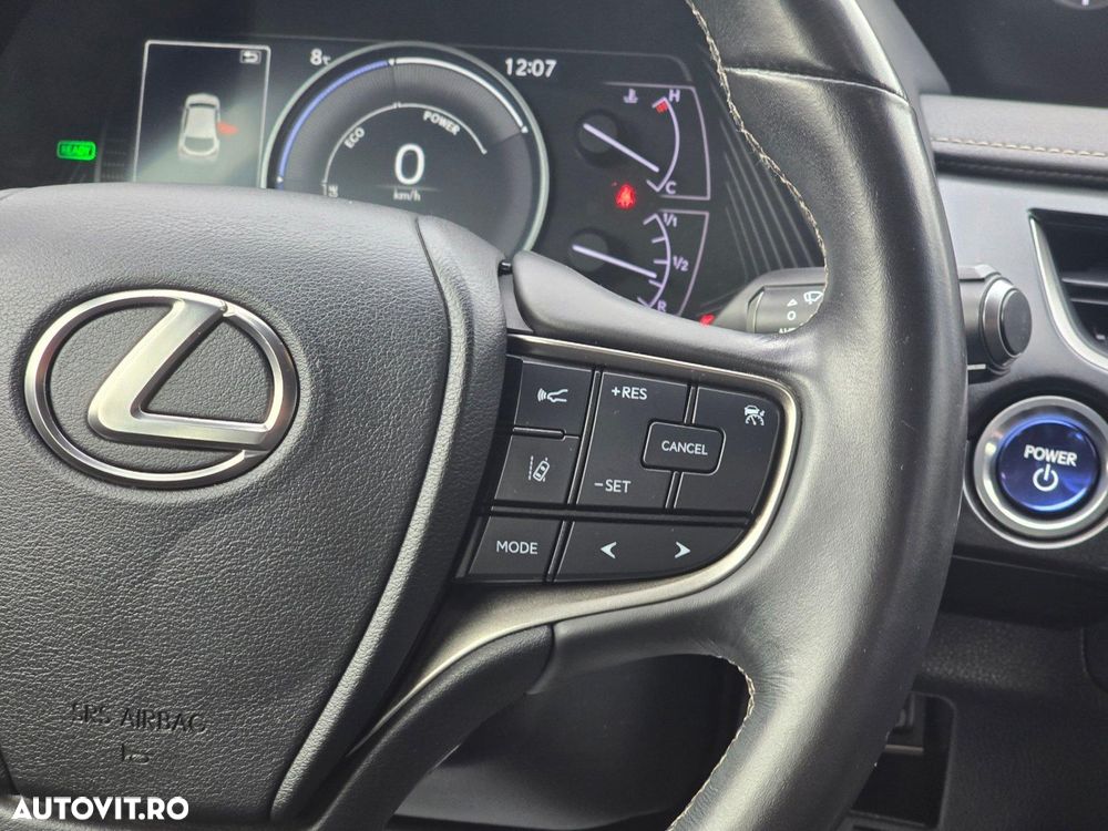 Lexus UX 250h Business Edition - 33