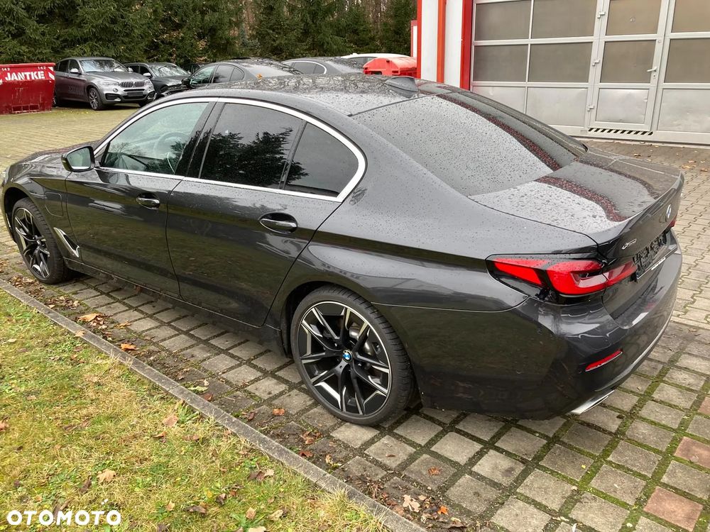 BMW Seria 5 530e Luxury Line - 6