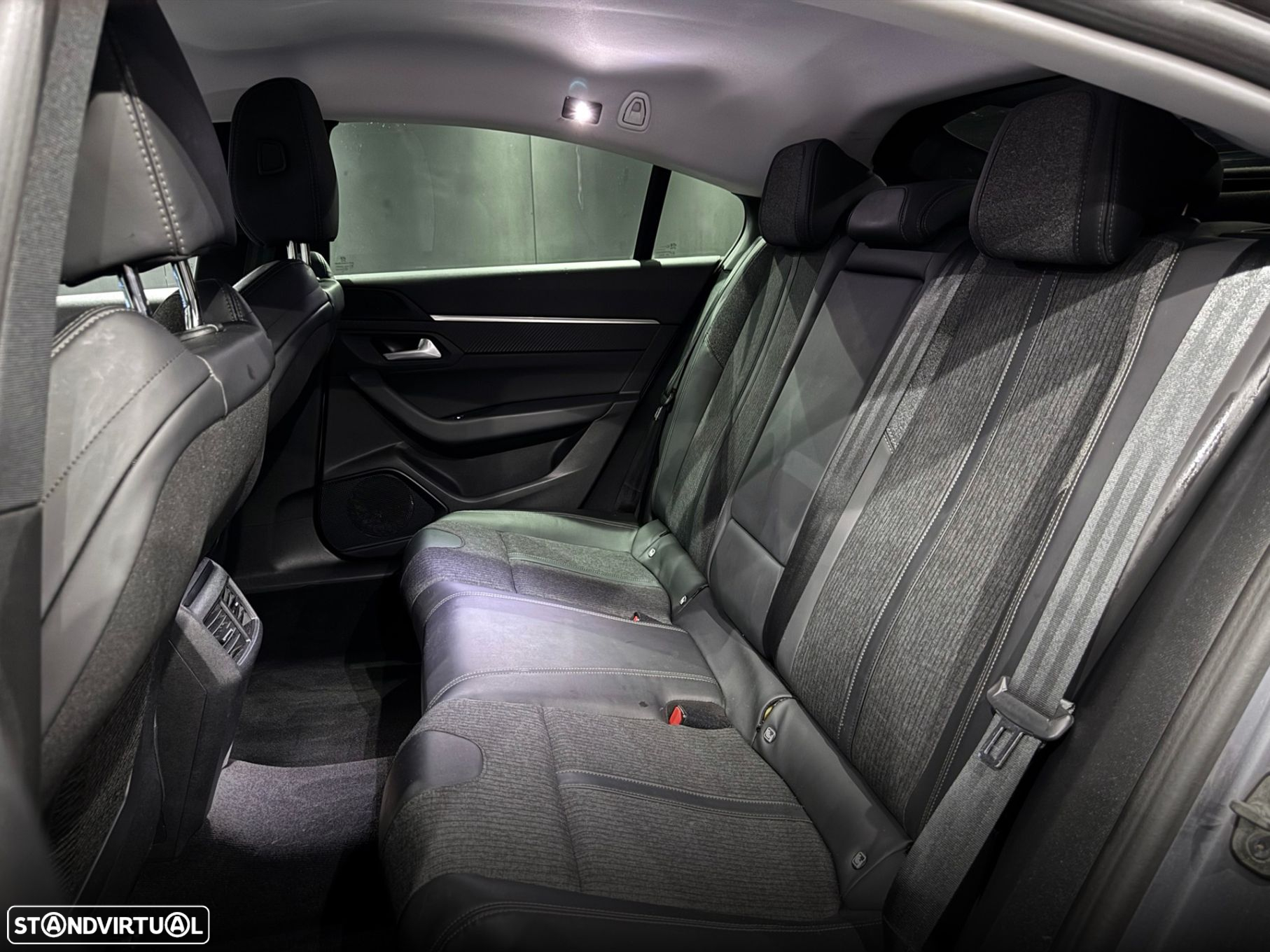 Peugeot 508 1.5 BlueHDi Allure Pack EAT8 - 34