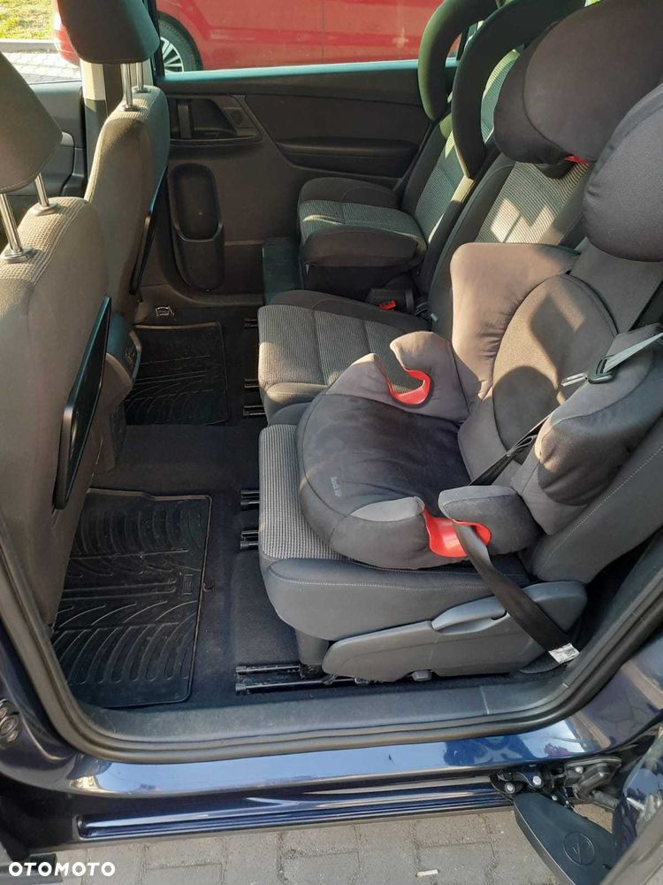 Volkswagen Sharan - 8