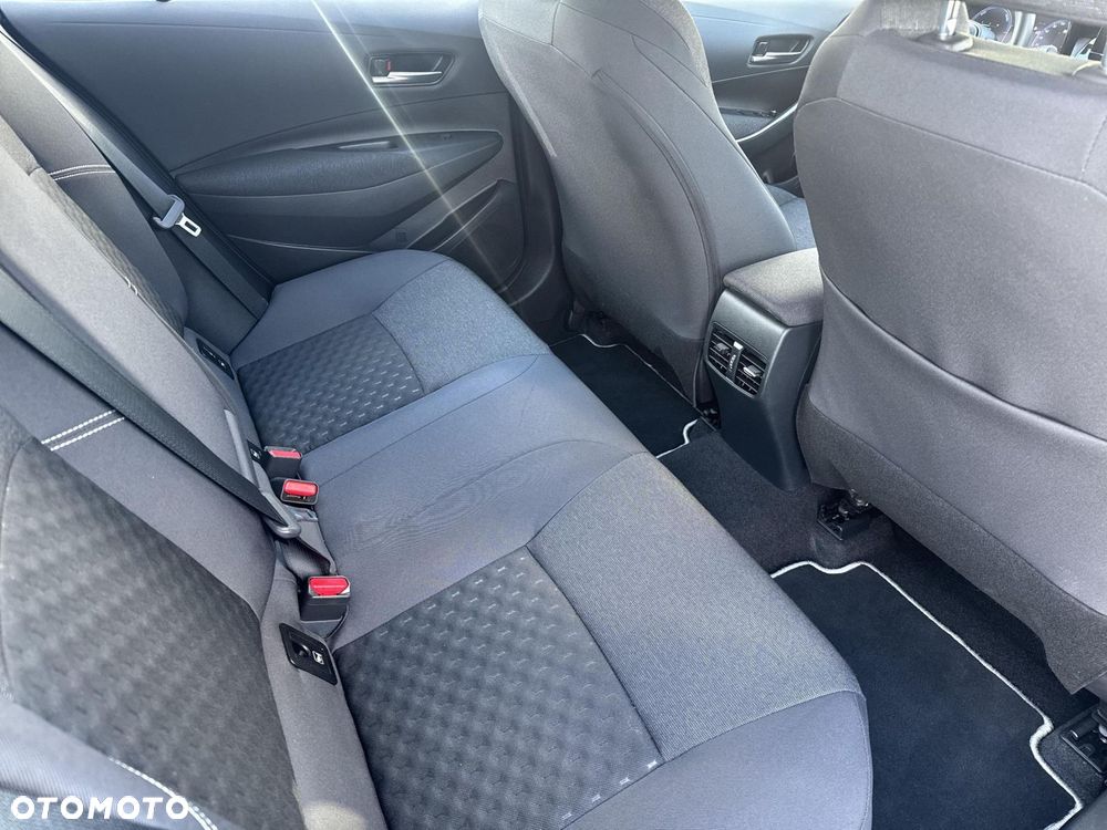 Toyota Corolla 1.8 Hybrid Comfort - 16