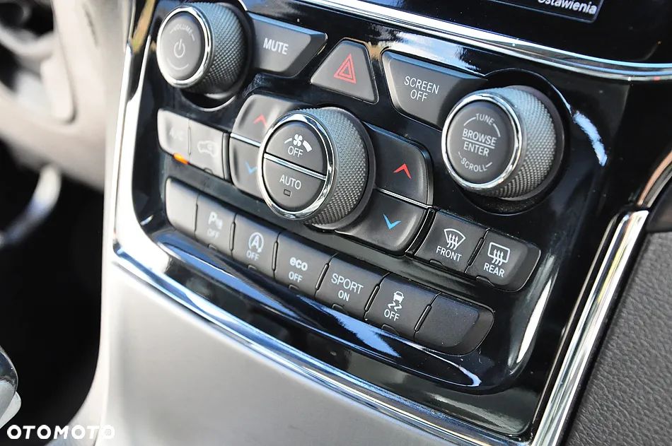 Jeep Grand Cherokee 3.6 V6 Limited - 28