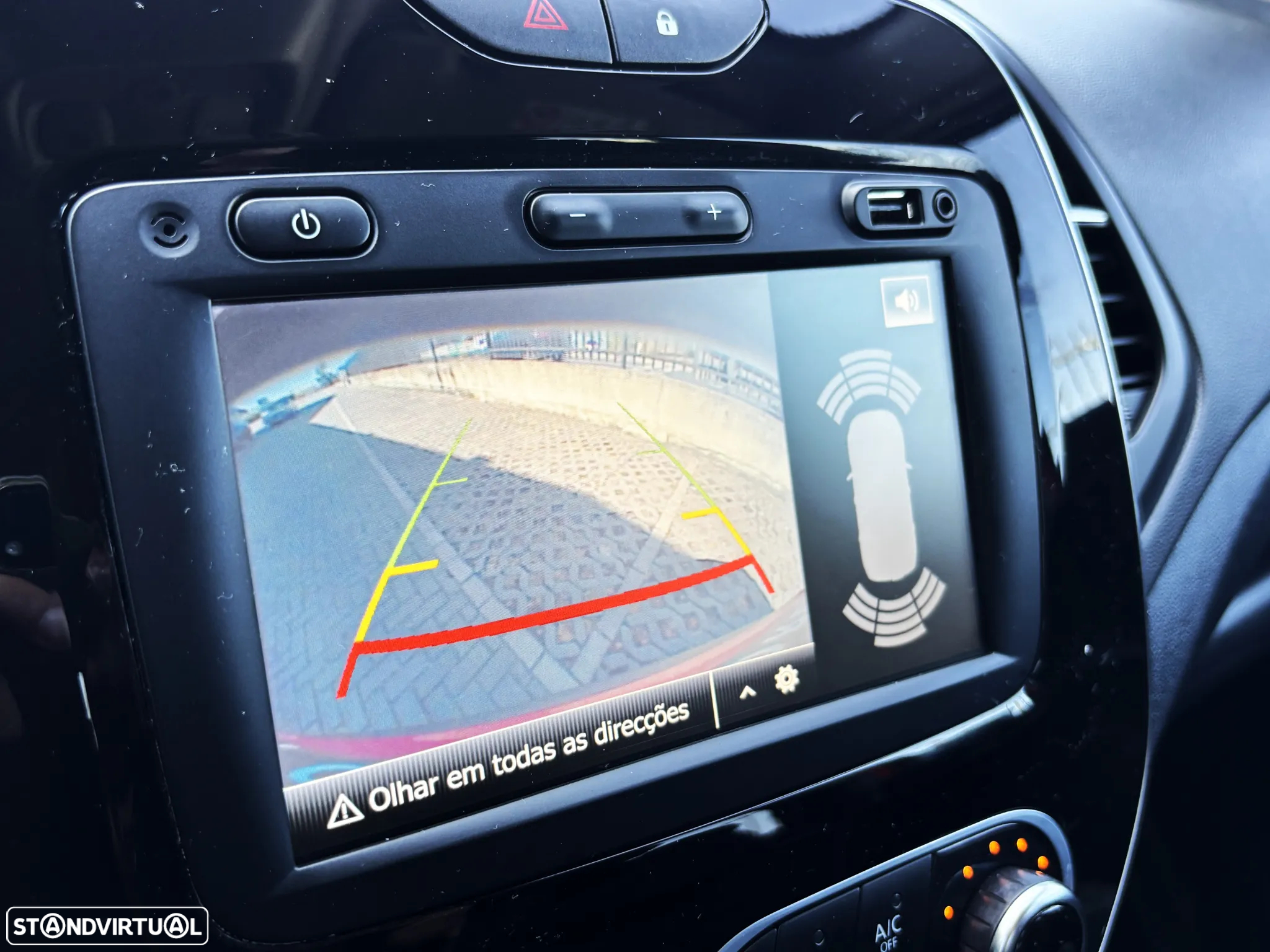Renault Captur 1.5 dCi Exclusive EDC - 31