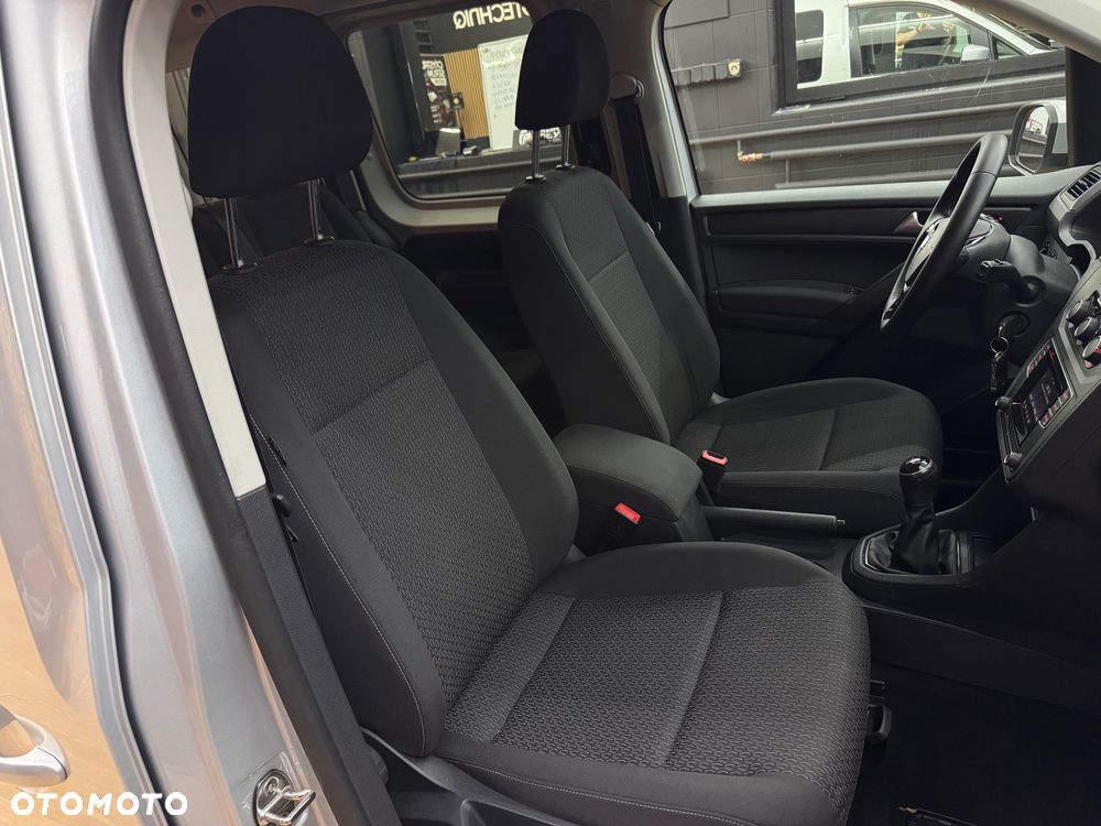 Volkswagen Caddy 2.0 TDI Highline - 30