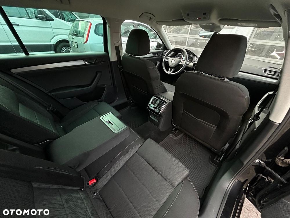 Skoda Superb 1.5 TSI ACT Ambition DSG - 8