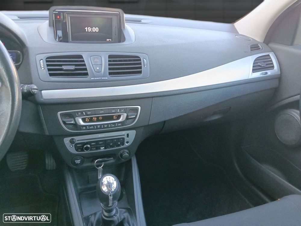 Renault Mégane Sport Tourer 1.6 dCi Limited SS - 12