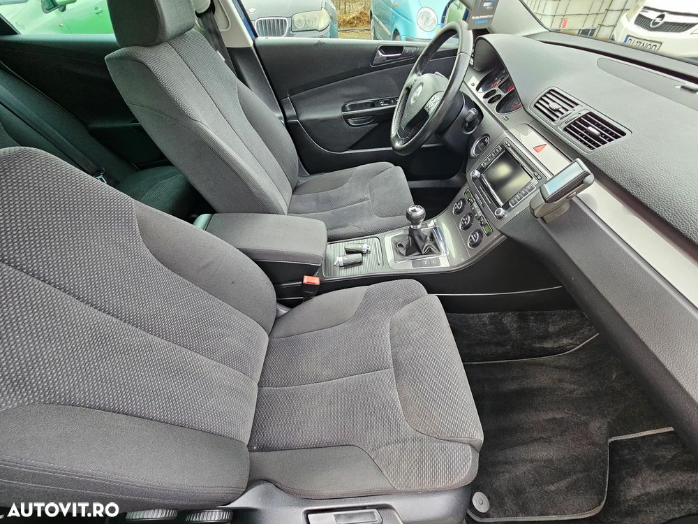 Volkswagen Passat Variant 1.9 TDI DPF BlueMotion - 14