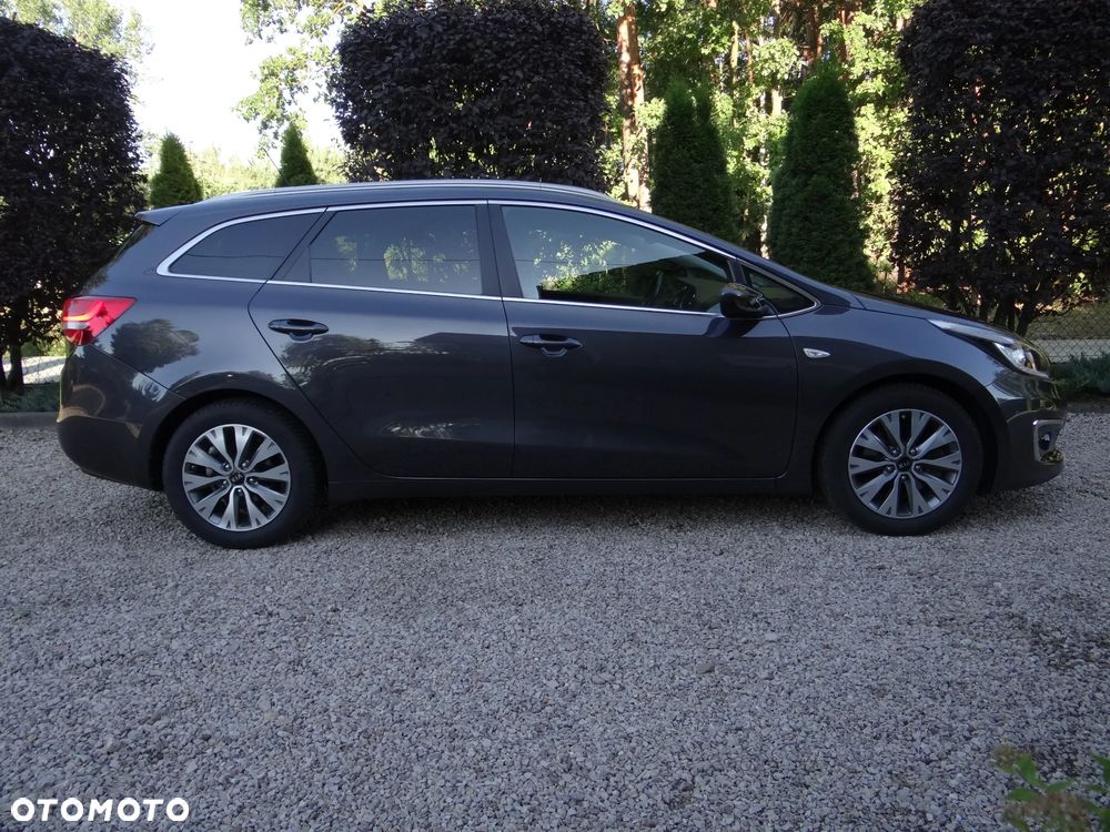 Kia Ceed 1.4 CVVT Dream-Team Edition - 14