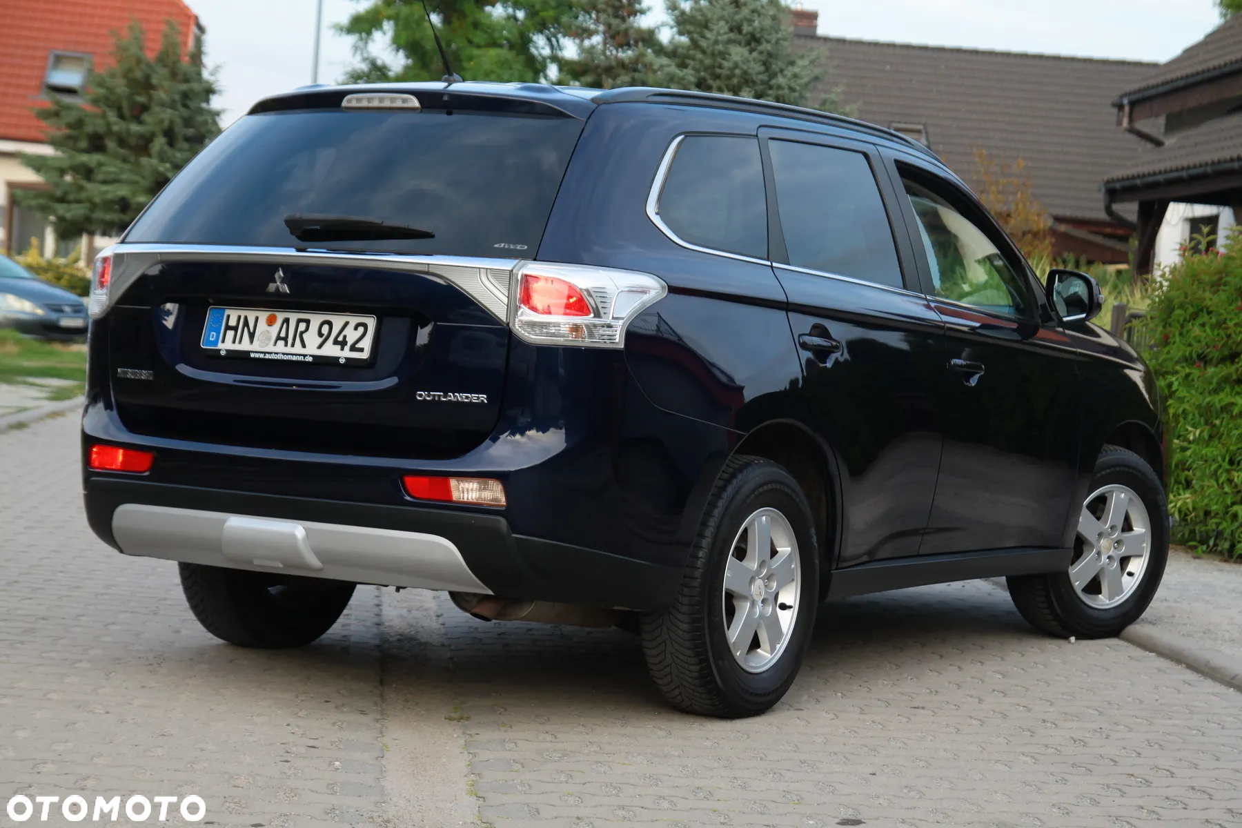 Mitsubishi Outlander 2.2 DI-D 4WD Automatik Intense - 4