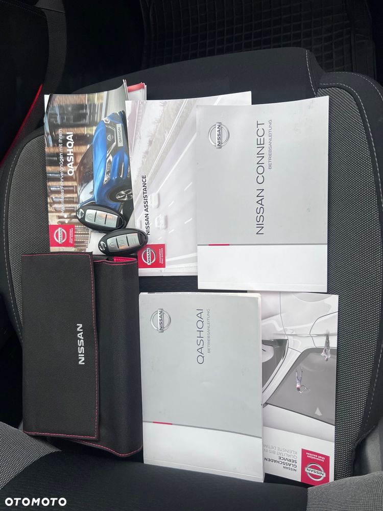 Nissan Qashqai 1.3 DIG-T N-Connecta - 33