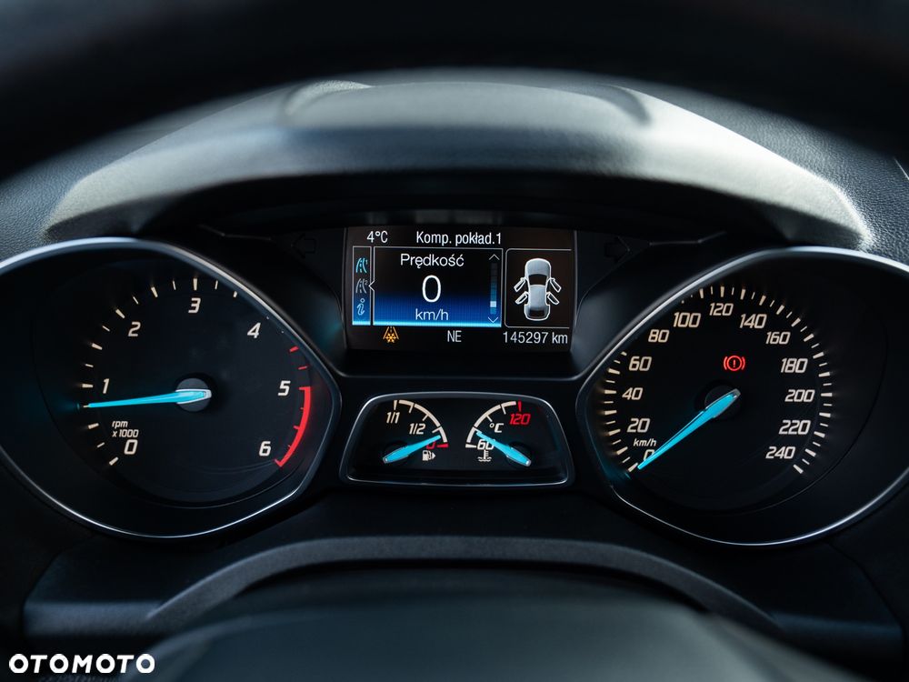 Ford Kuga 2.0 TDCi 2x4 Titanium - 34