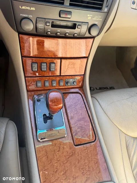 Lexus LS 430 Voyage - 22