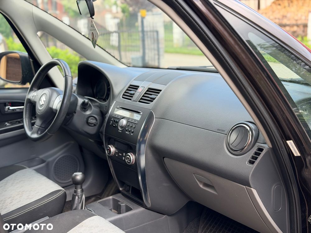 Suzuki SX4 1.6 VVT 4x4 Comfort - 17