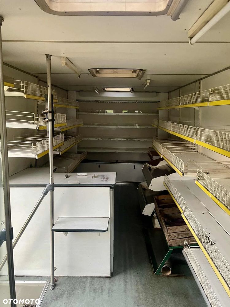 Mercedes-Benz 711D - 7