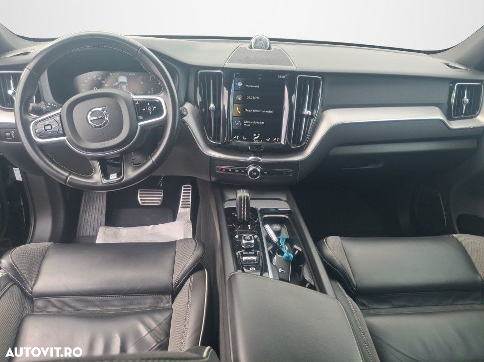 Volvo XC 60 B5 MHEV AWD R-Design - 14