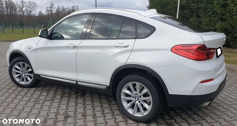 BMW X4 xDrive20i xLine - 13