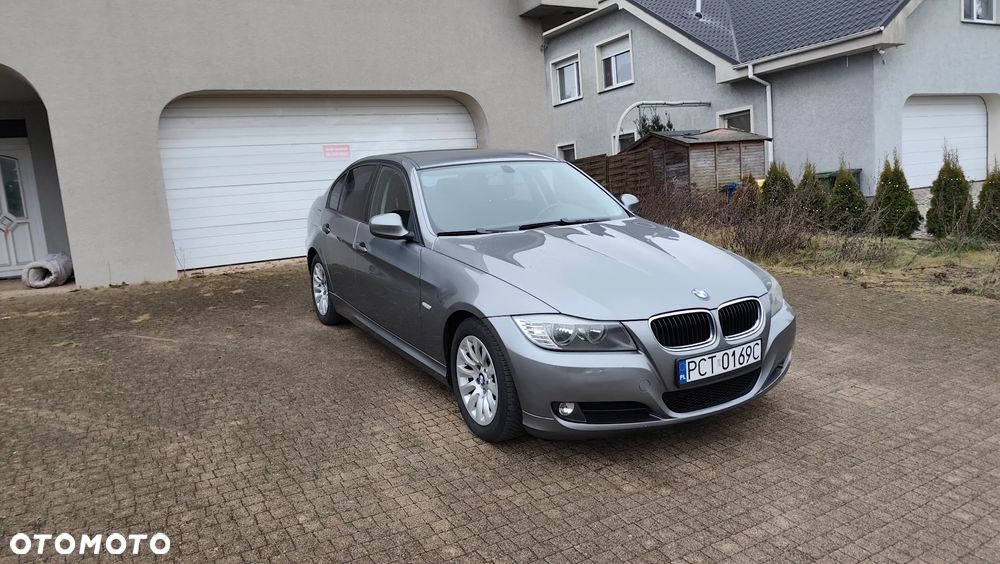 BMW Seria 3 318d DPF Edition Sport - 27