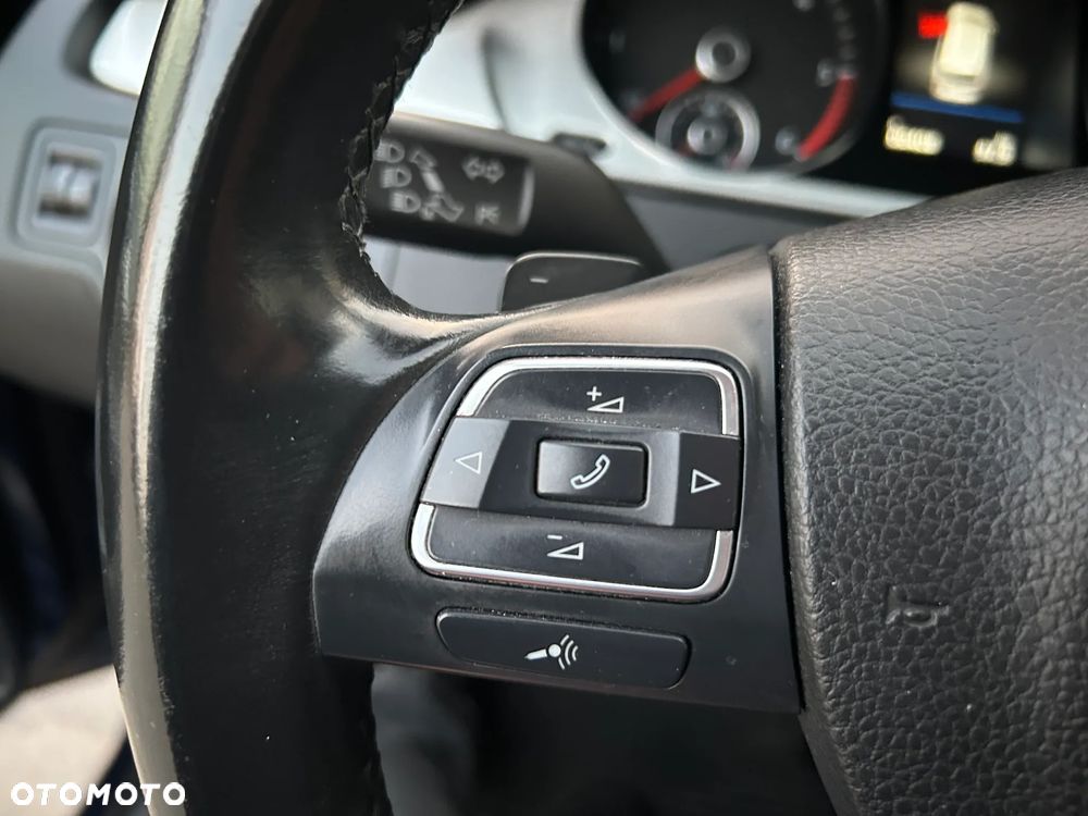 Volkswagen Passat 2.0 TDI Highline DSG - 19