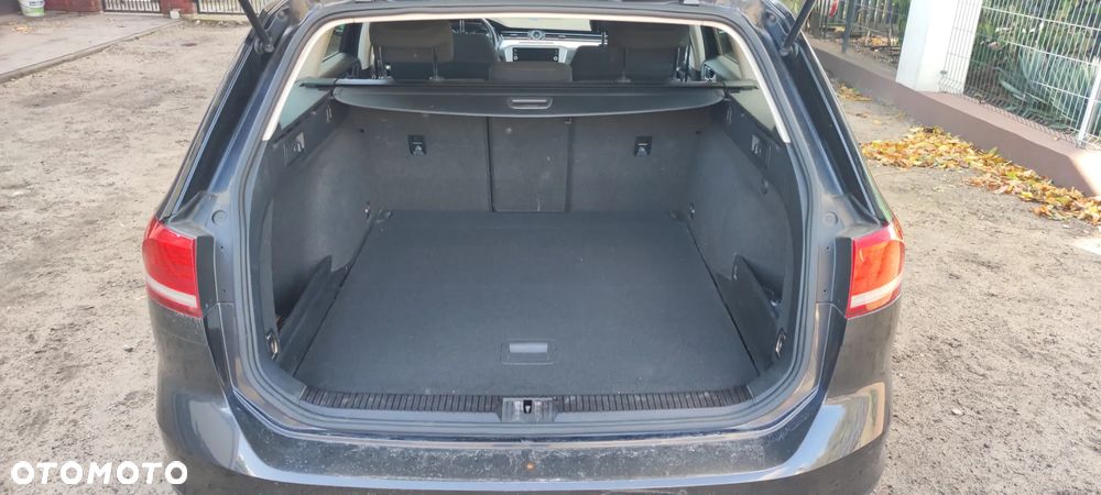Volkswagen Passat 2.0 TDI BMT Comfortline - 11