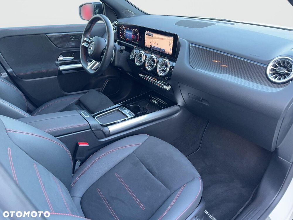 Mercedes-Benz GLA 200 AMG Line - 22