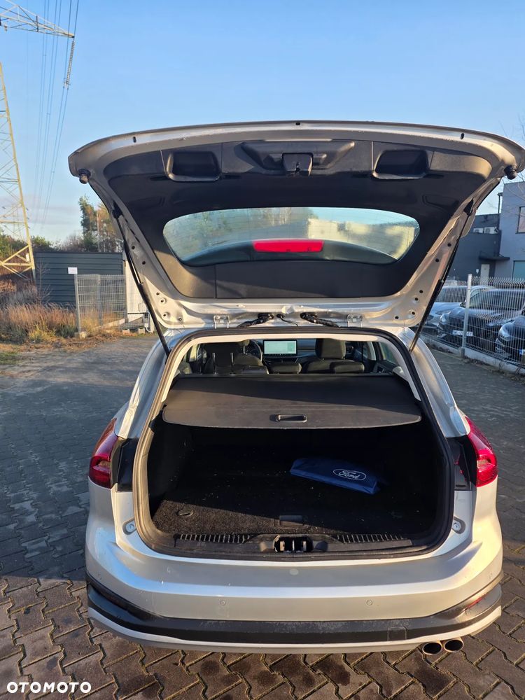 Ford Focus 1.0 EcoBoost STart-Stopp-System TITANIUM - 4