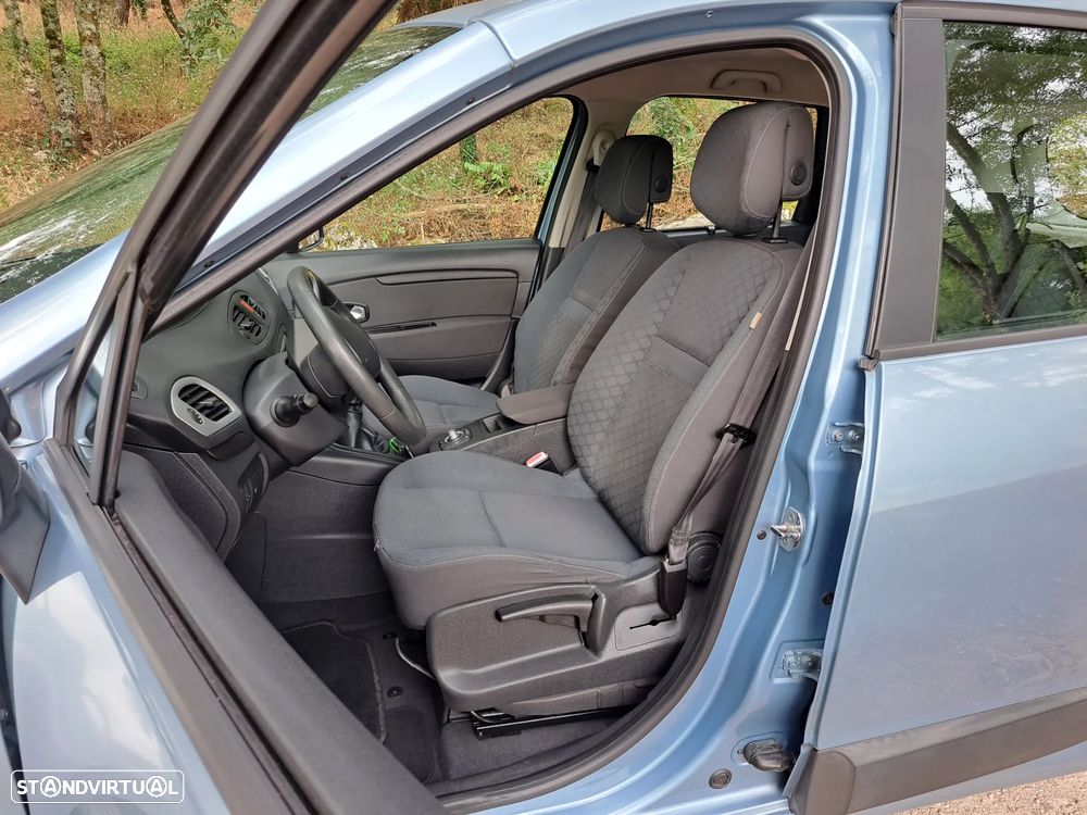 Renault Scénic 1.5 dCi Authentique - 9